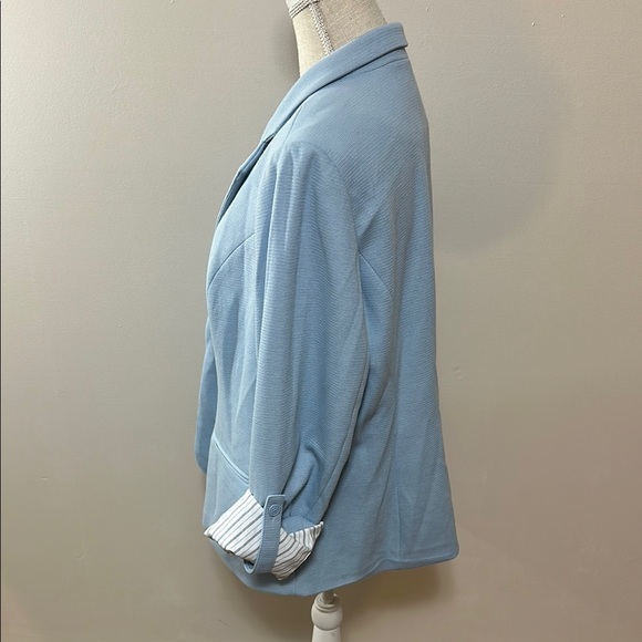 Women's Light Blue Blazer - Picture 4 of 6